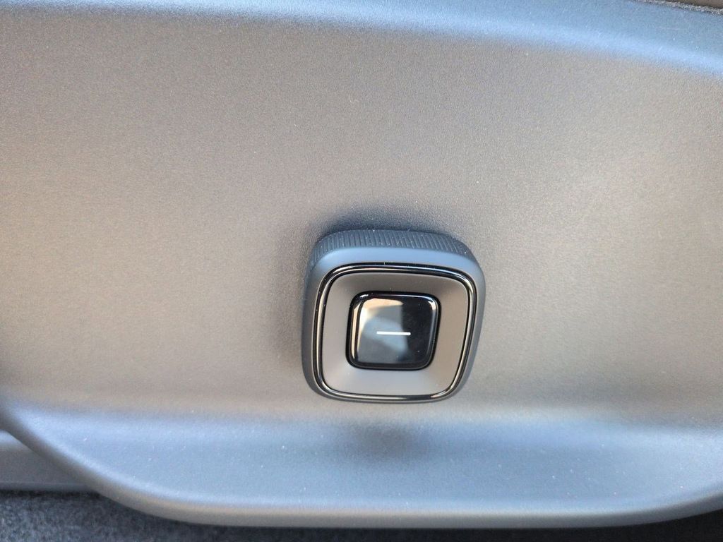 Thumbnail: 2026 Volvo EX30 - 23