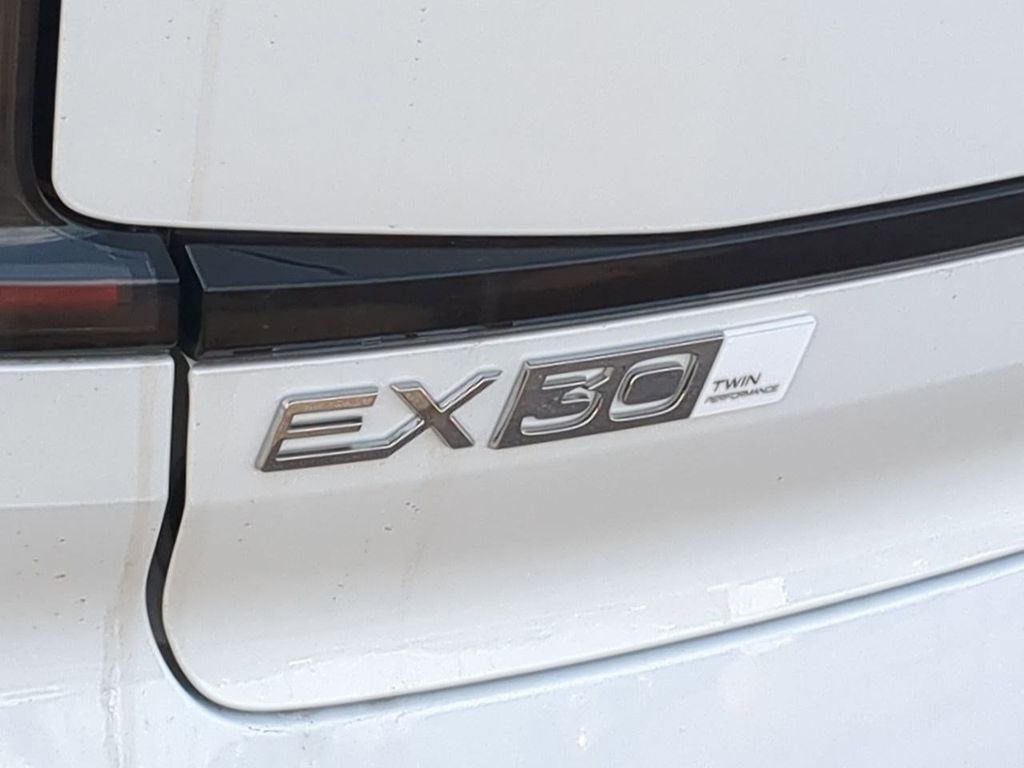 Thumbnail: 2026 Volvo EX30 - 21