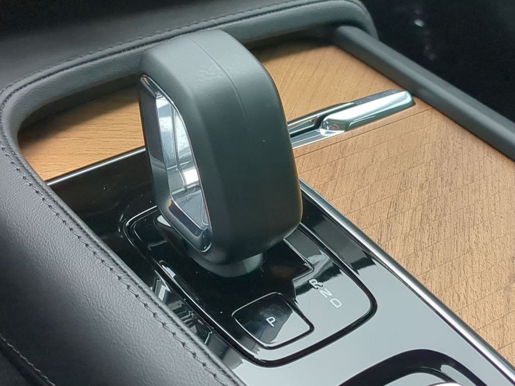 Thumbnail: 2023 Volvo XC90 - 15