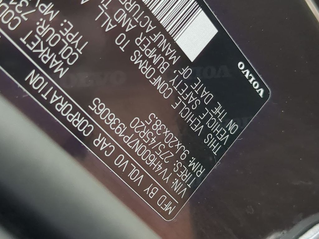 Thumbnail: 2023 Volvo XC90 - 32