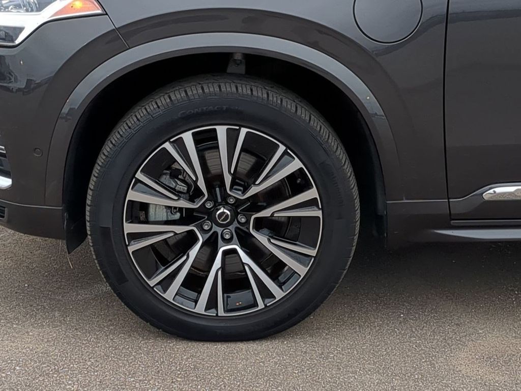 Thumbnail: 2023 Volvo XC90 - 8