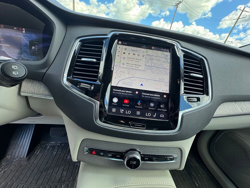 Thumbnail: 2024 Volvo XC90 - 10