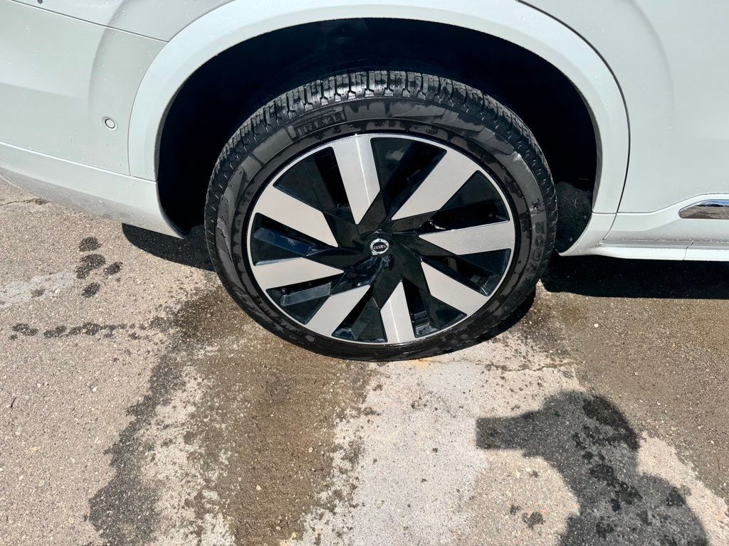 Thumbnail: 2024 Volvo XC90 - 18