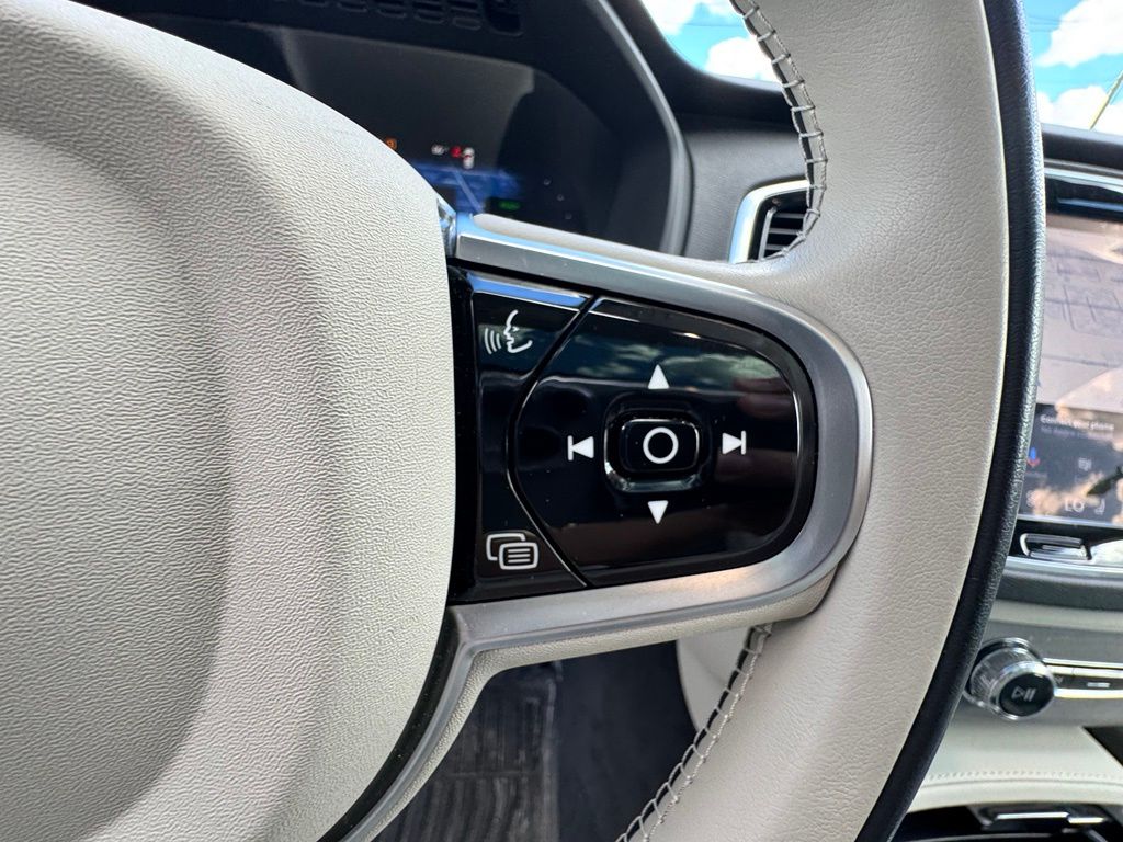Thumbnail: 2024 Volvo XC90 - 23