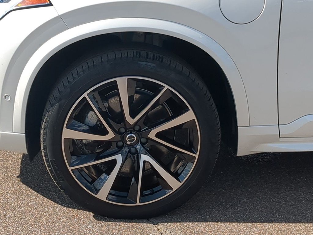 Thumbnail: 2023 Volvo XC90 - 8