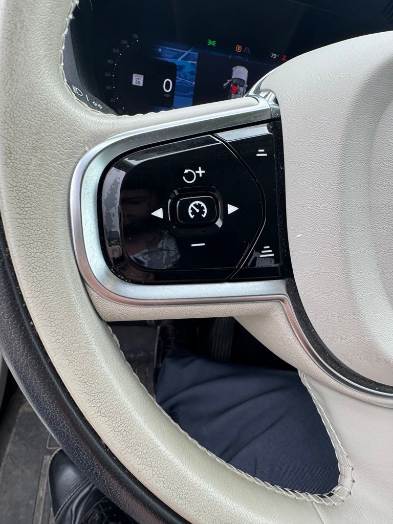 Thumbnail: 2024 Volvo XC60 - 19