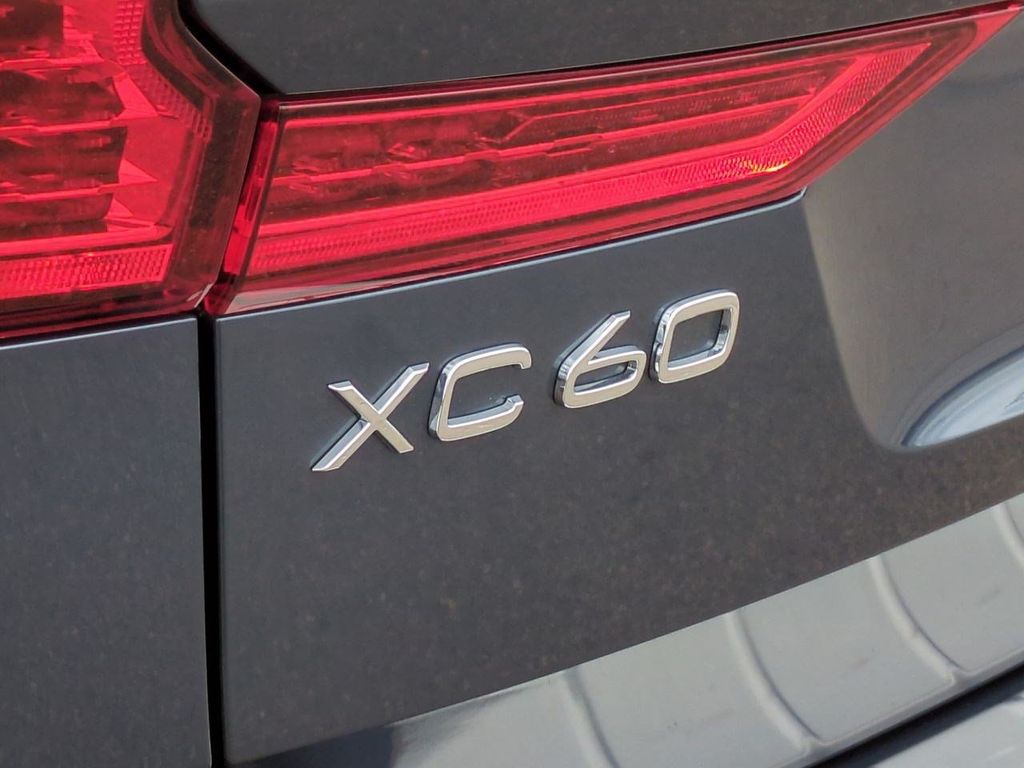 Thumbnail: 2024 Volvo XC60 - 23