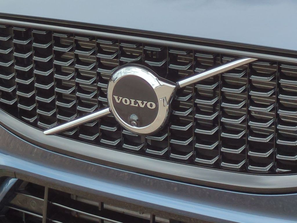 Thumbnail: 2024 Volvo XC60 - 7