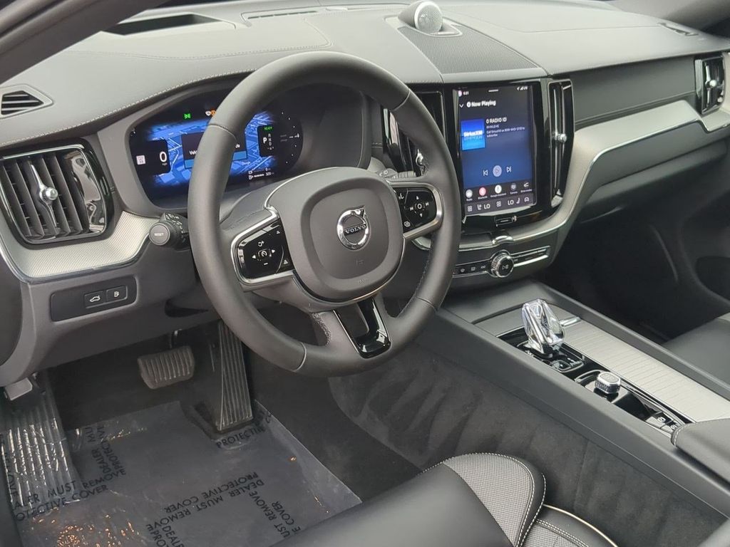 Thumbnail: 2024 Volvo XC60 - 2