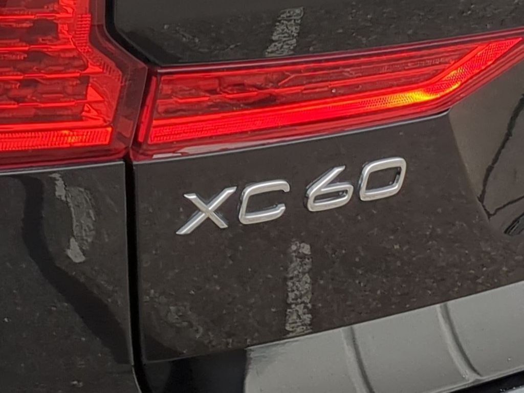 Thumbnail: 2024 Volvo XC60 - 22
