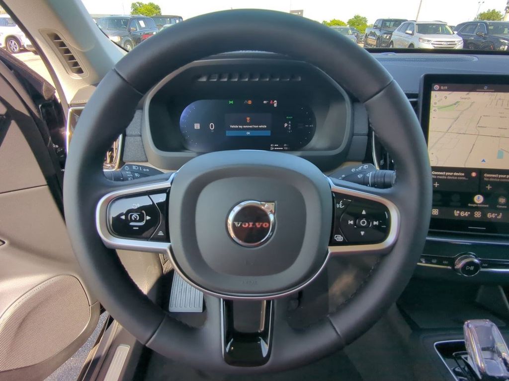 Thumbnail: 2026 Volvo XC90 - 13