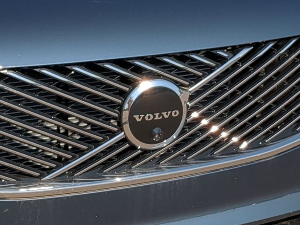 Thumbnail: 2026 Volvo XC90 - 7