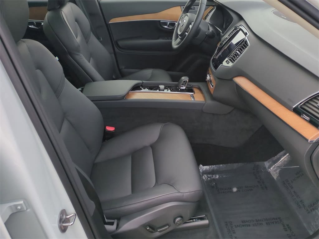 Thumbnail: 2025 Volvo XC90 - 8