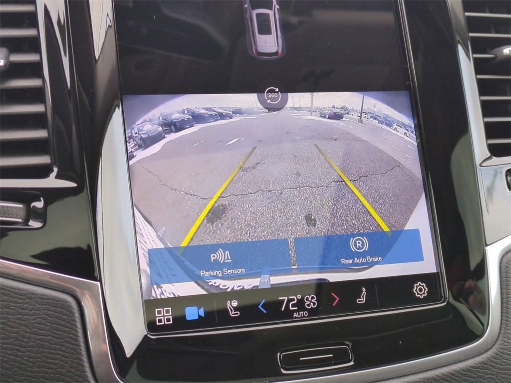 Thumbnail: 2025 Volvo XC90 - 25