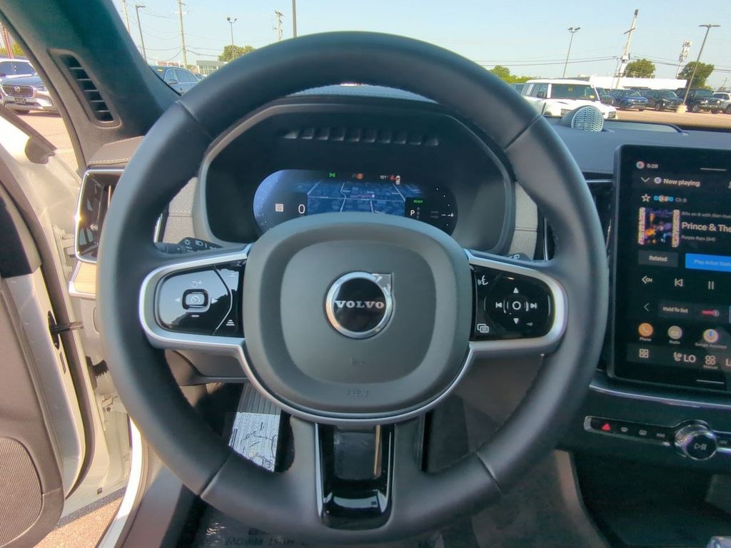 Thumbnail: 2026 Volvo XC90 - 13