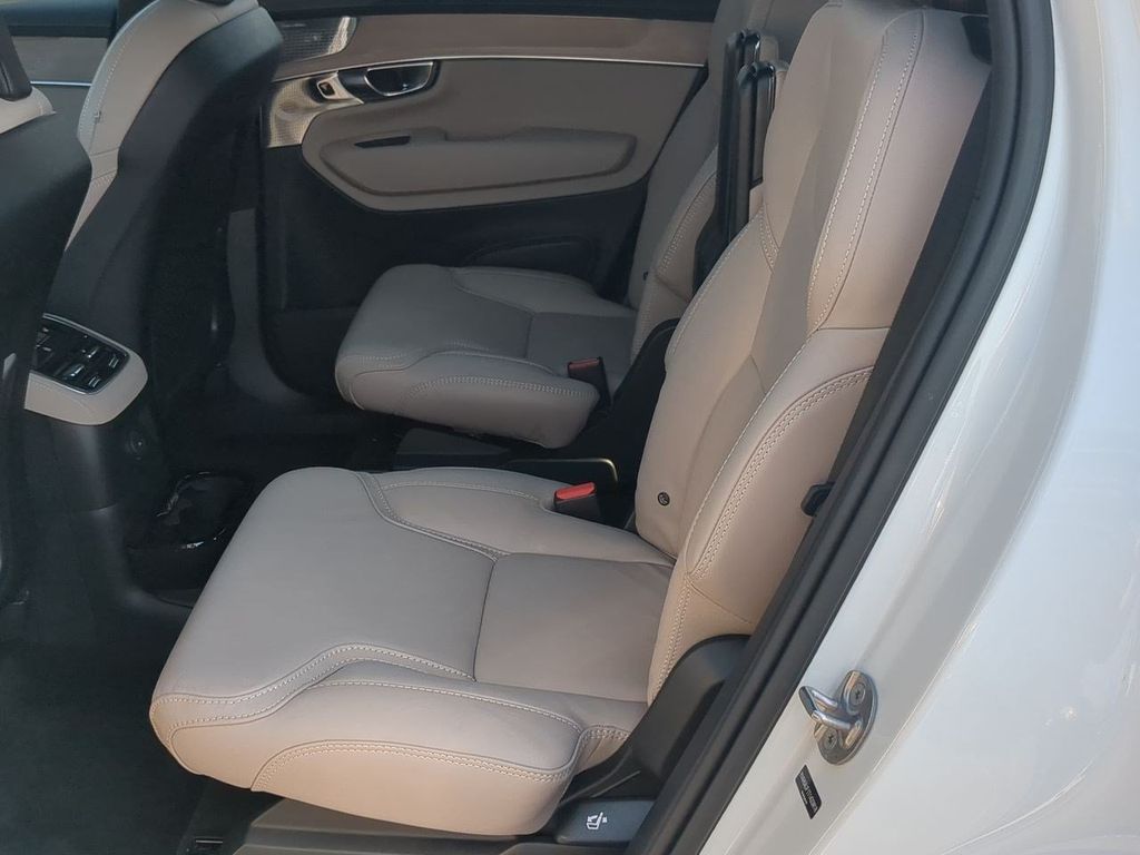 Thumbnail: 2026 Volvo XC90 - 24