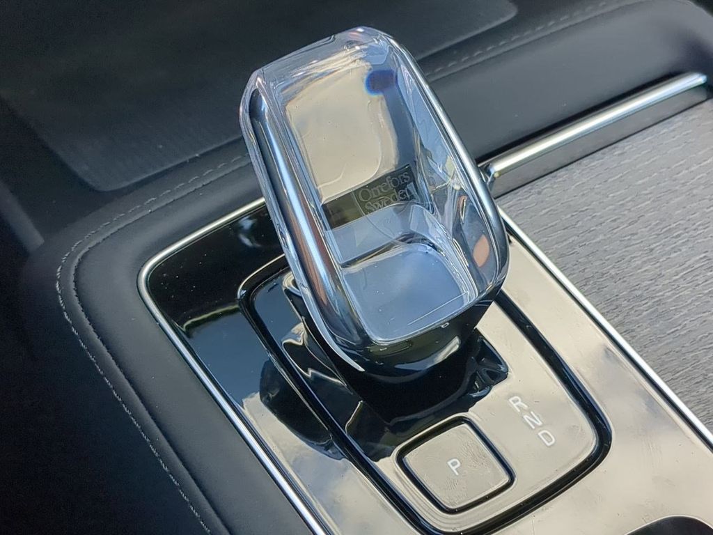 Thumbnail: 2026 Volvo XC90 - 15