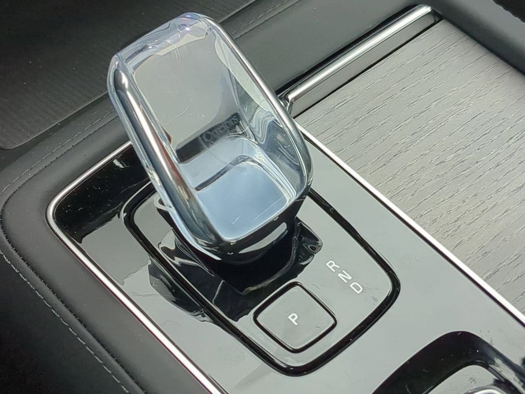 Thumbnail: 2026 Volvo XC90 - 15