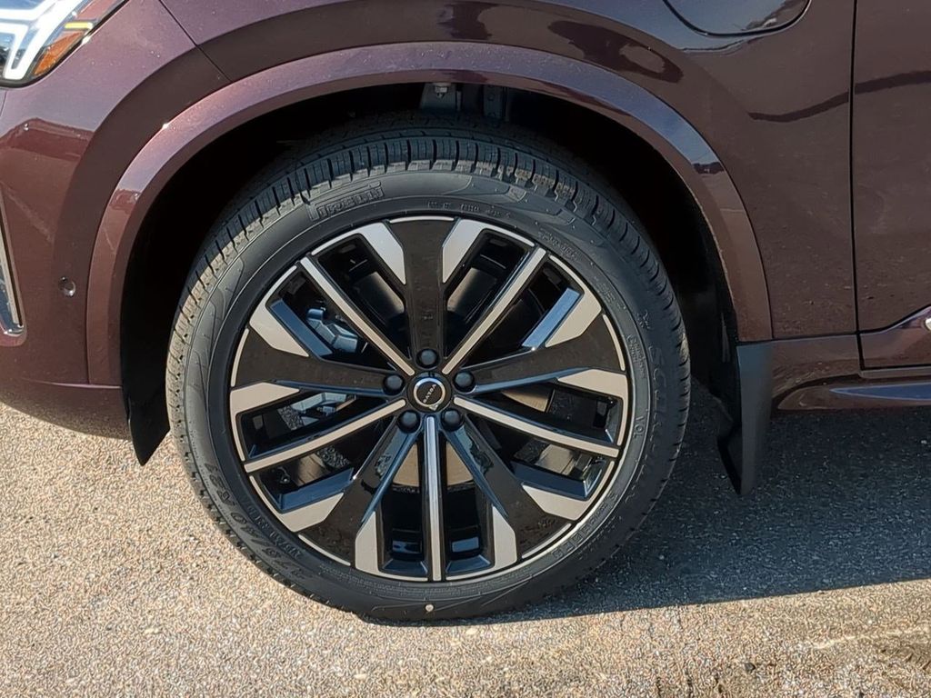 Thumbnail: 2026 Volvo XC90 - 8