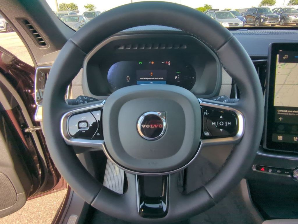 Thumbnail: 2026 Volvo XC90 - 13