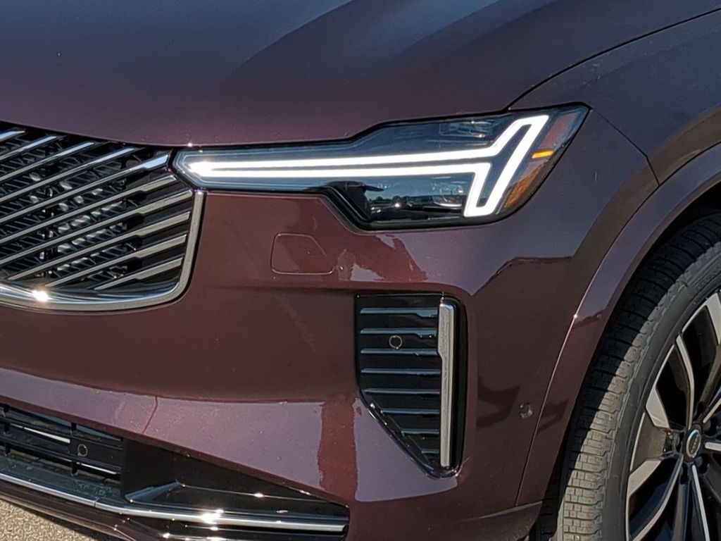 Thumbnail: 2026 Volvo XC90 - 21