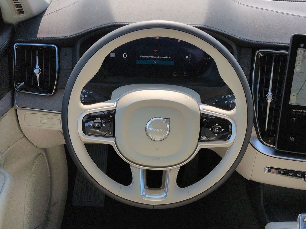 Thumbnail: 2026 Volvo XC90 - 14