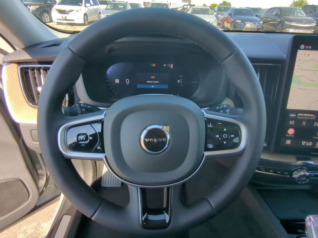 Thumbnail: 2026 Volvo XC60 - 13