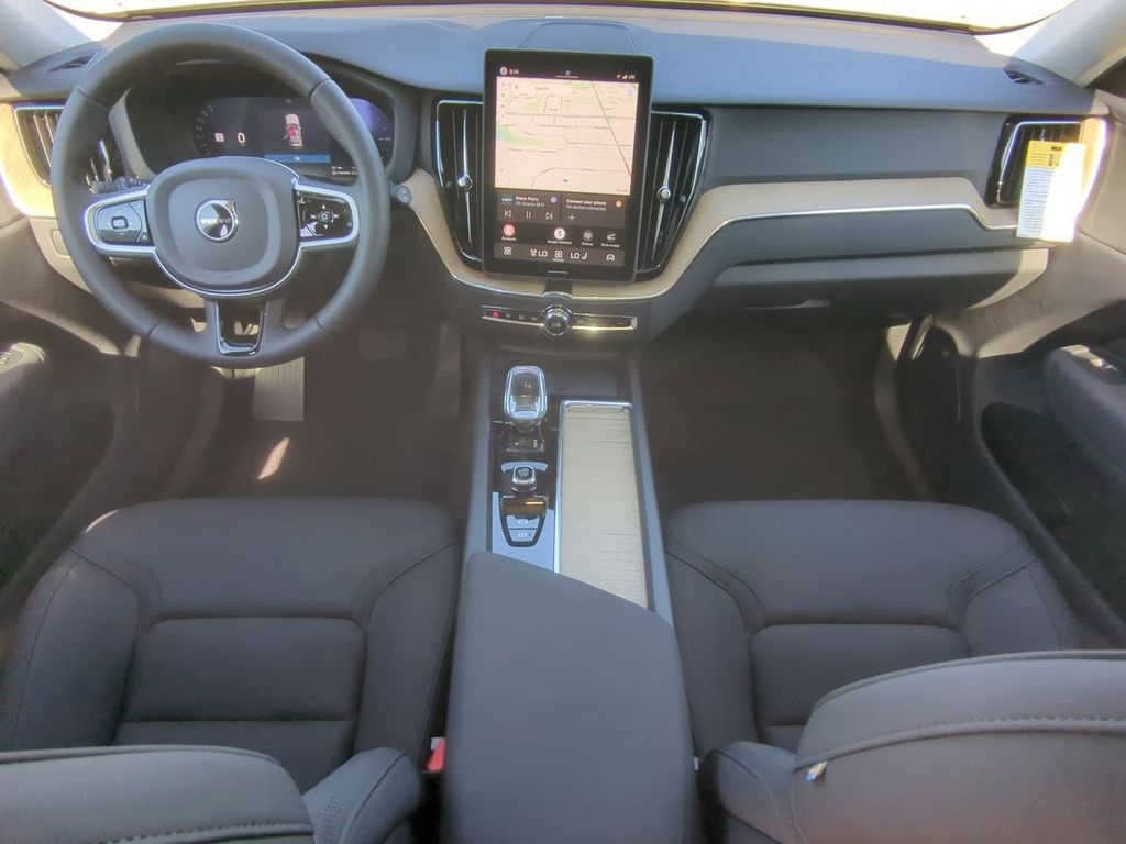 Thumbnail: 2026 Volvo XC60 - 9