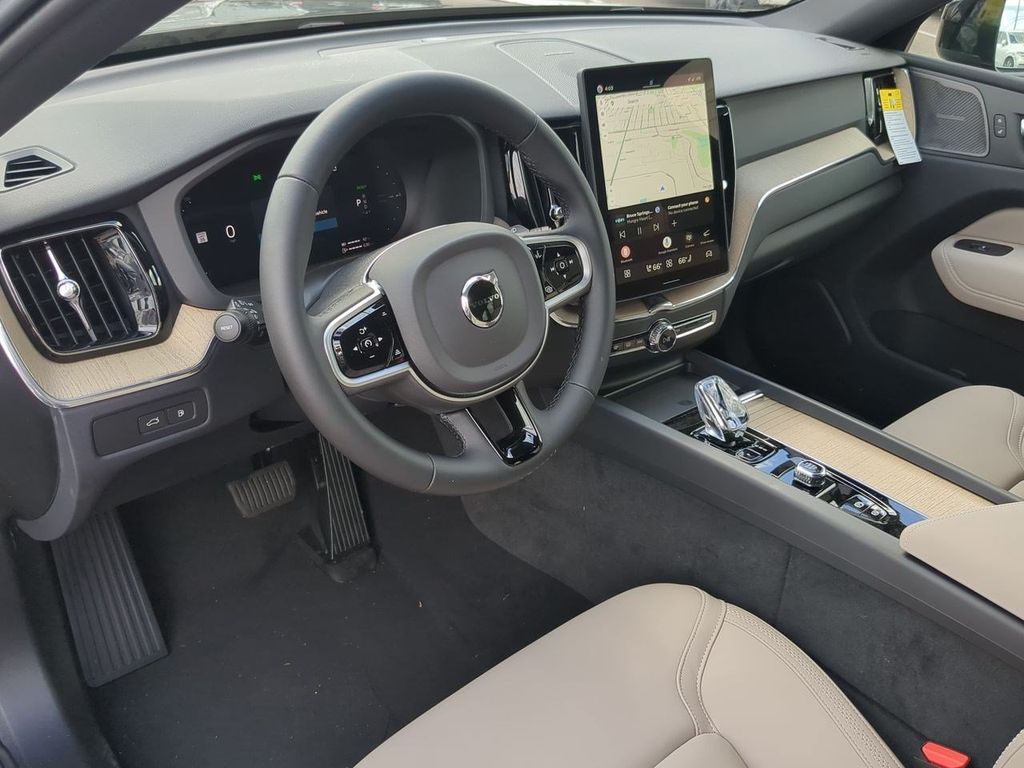 Thumbnail: 2026 Volvo XC60 - 2