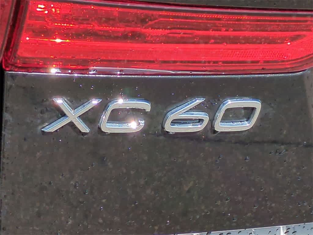 Thumbnail: 2025 Volvo XC60 - 24
