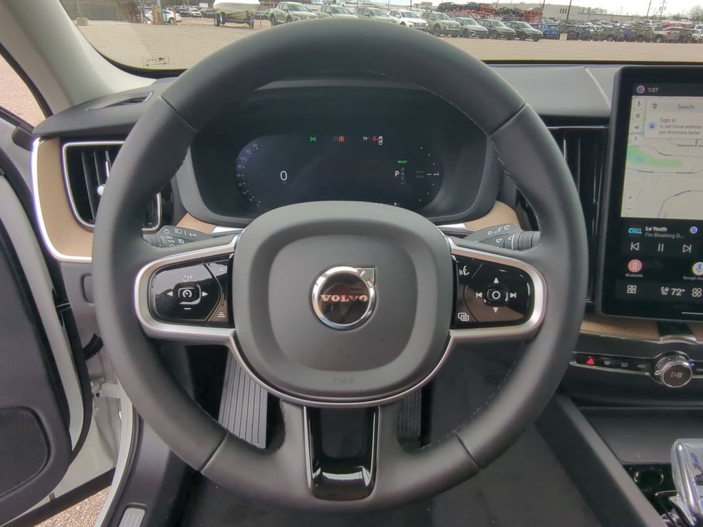 Thumbnail: 2026 Volvo XC60 - 13