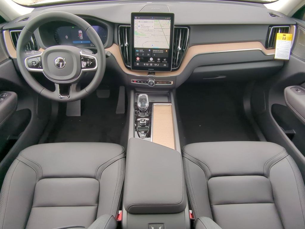 Thumbnail: 2026 Volvo XC60 - 9