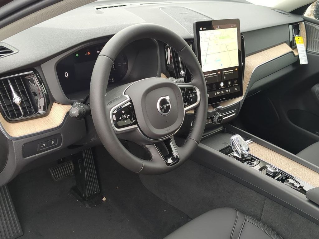Thumbnail: 2026 Volvo XC60 - 2