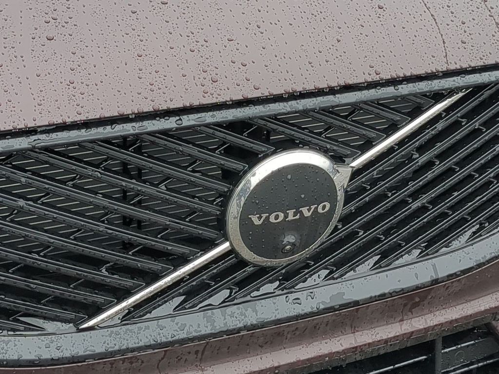 Thumbnail: 2026 Volvo XC60 - 7