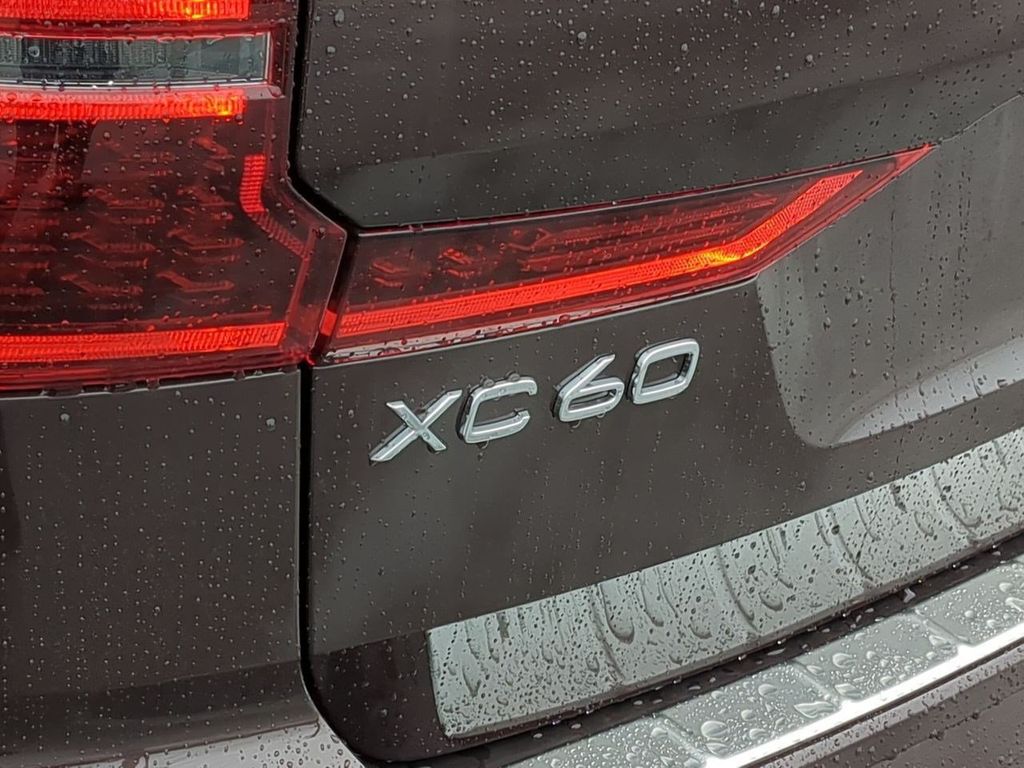 Thumbnail: 2026 Volvo XC60 - 23