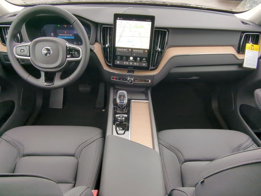 Thumbnail: 2026 Volvo XC60 - 9