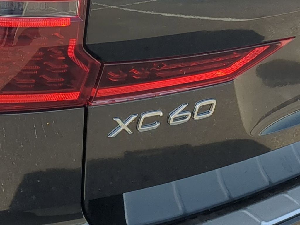 Thumbnail: 2026 Volvo XC60 - 22
