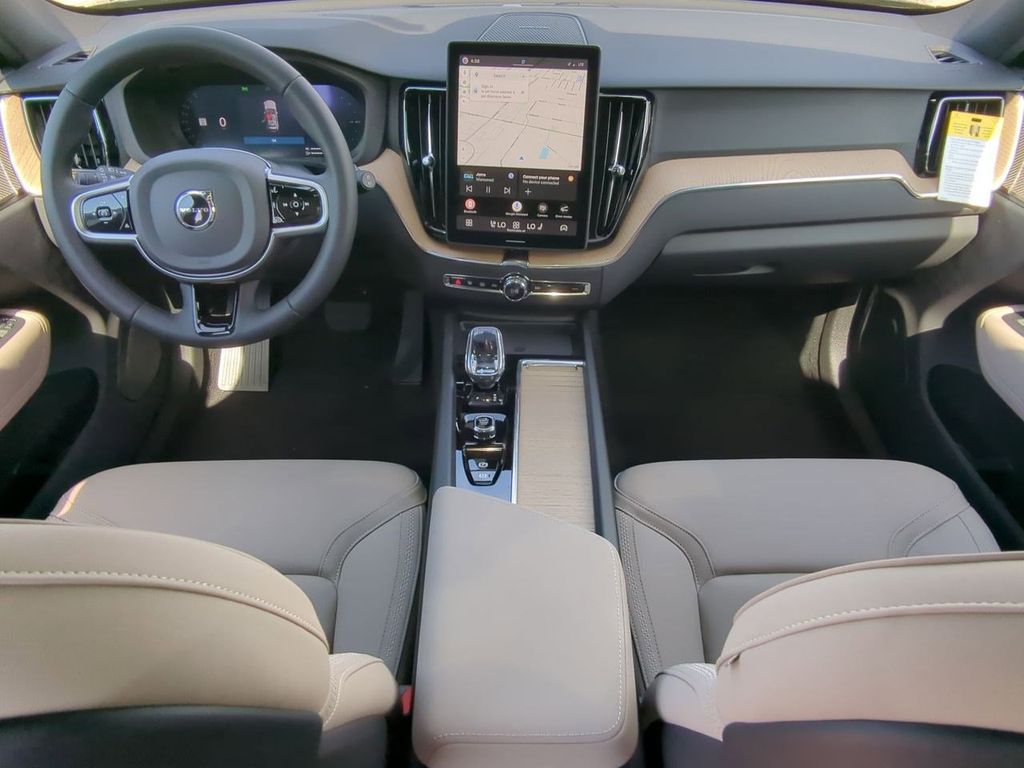 Thumbnail: 2026 Volvo XC60 - 9