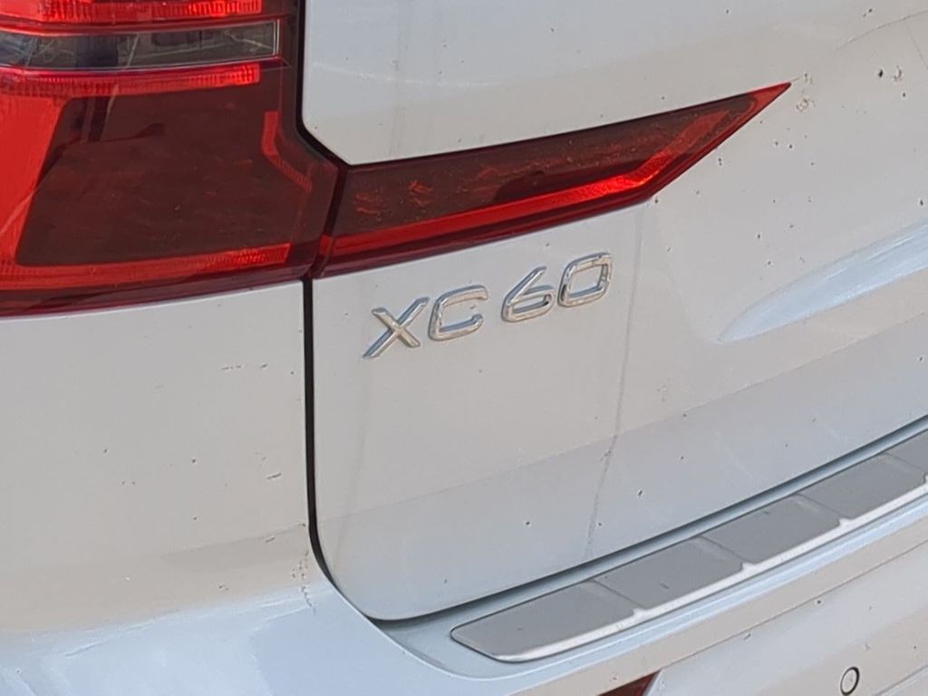 Thumbnail: 2026 Volvo XC60 - 22