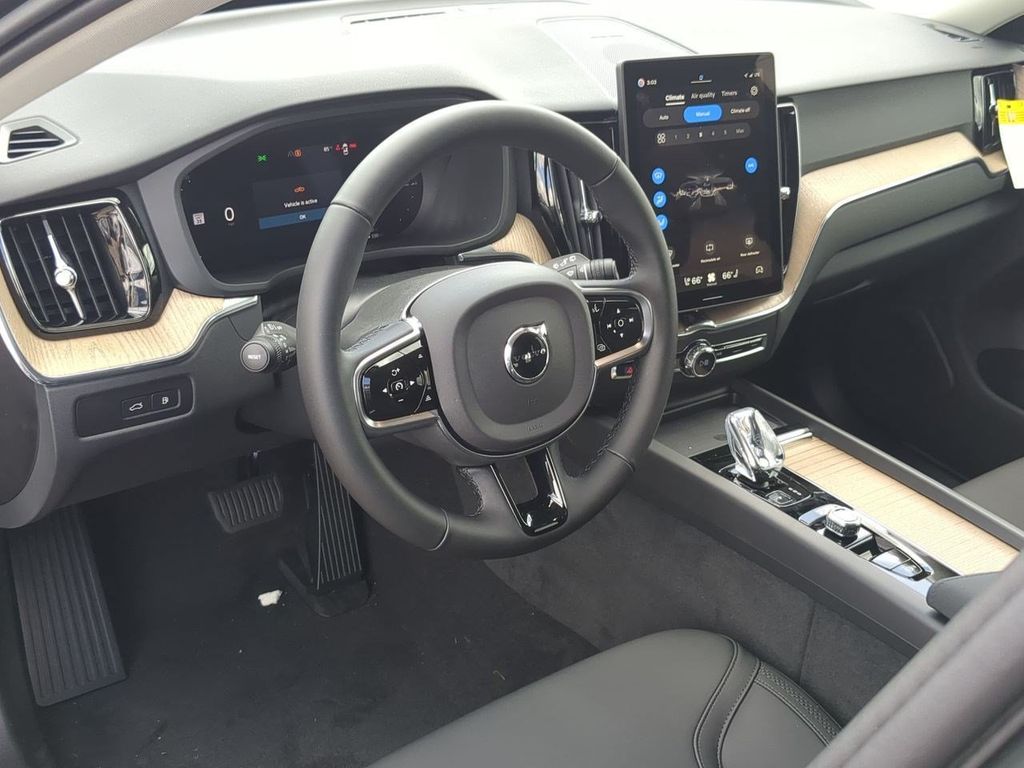 Thumbnail: 2026 Volvo XC60 - 2