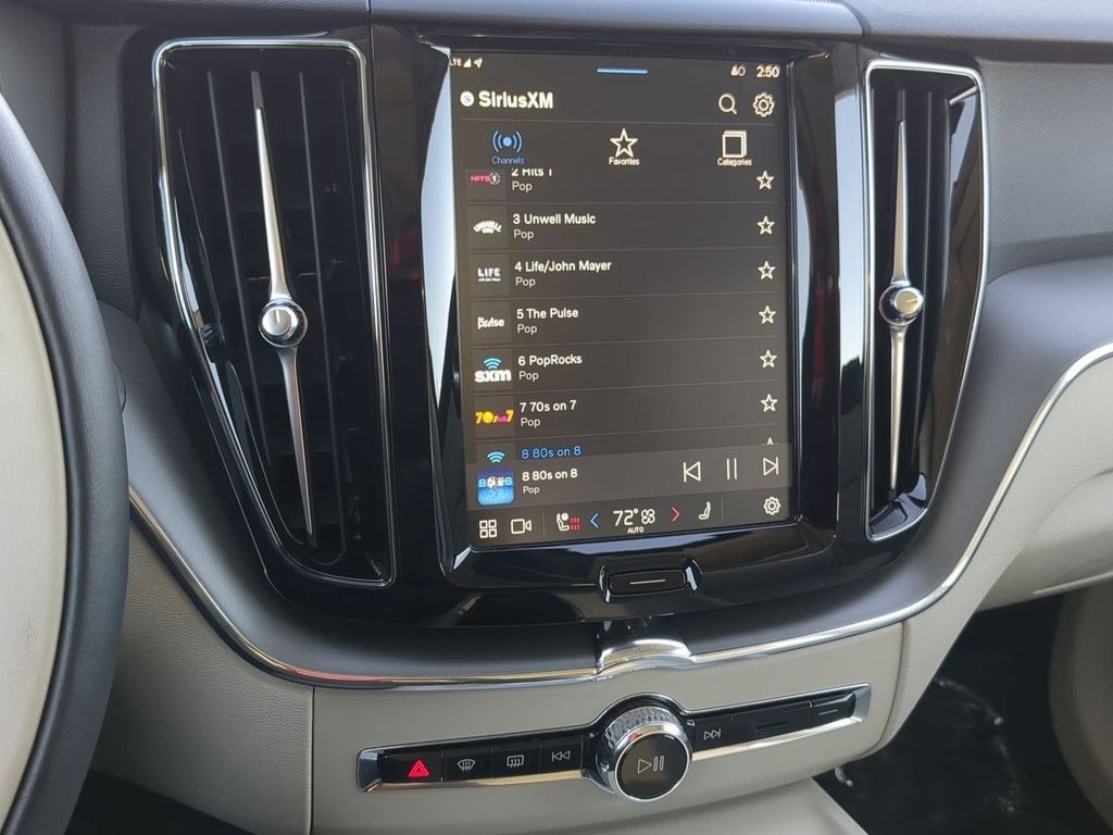 Thumbnail: 2025 Volvo XC60 - 14