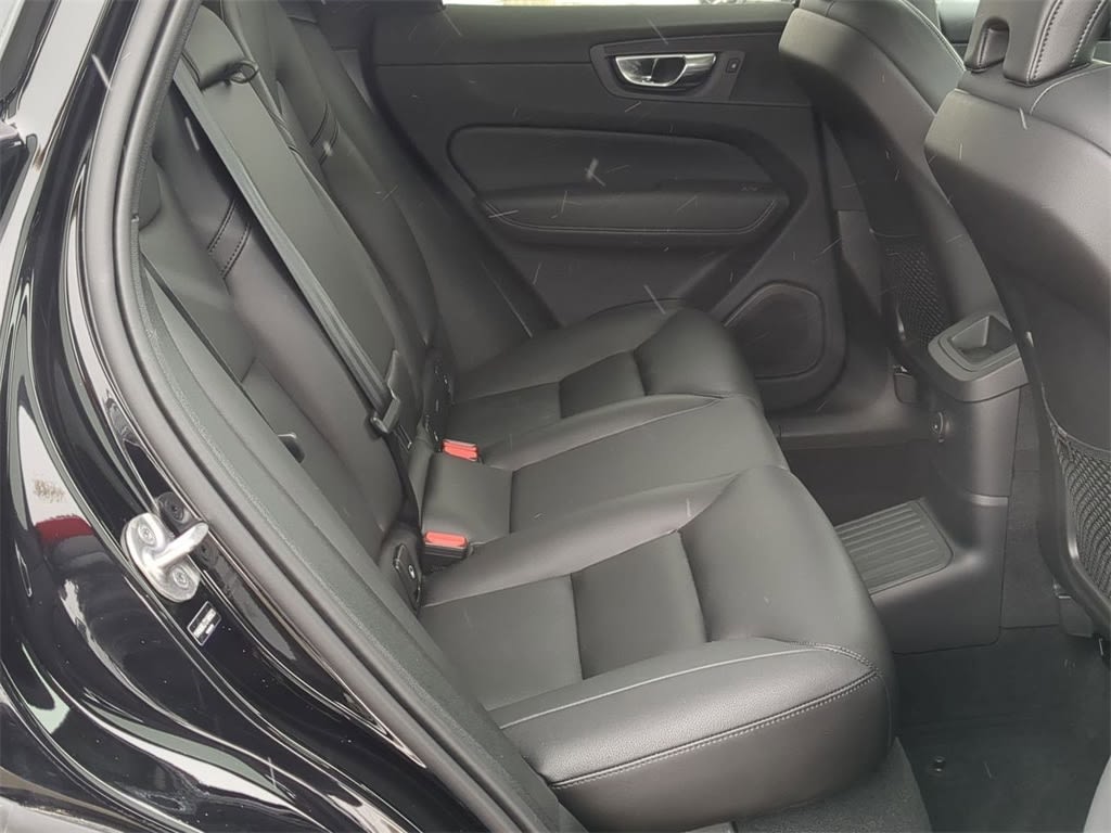 Thumbnail: 2025 Volvo XC60 - 26