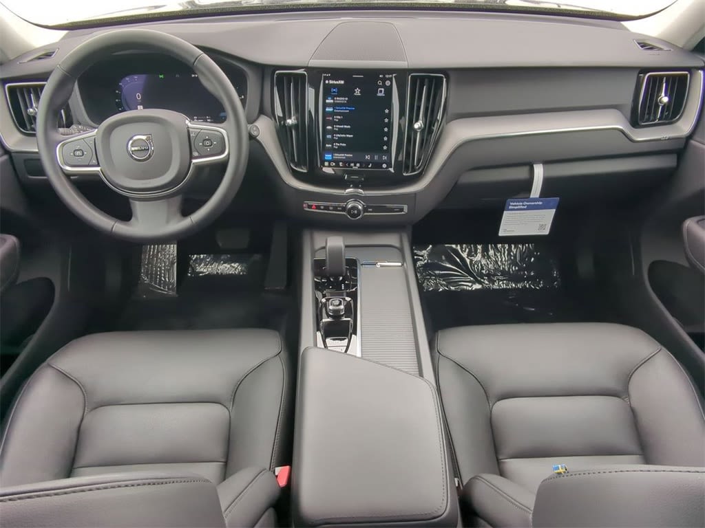 Thumbnail: 2025 Volvo XC60 - 9