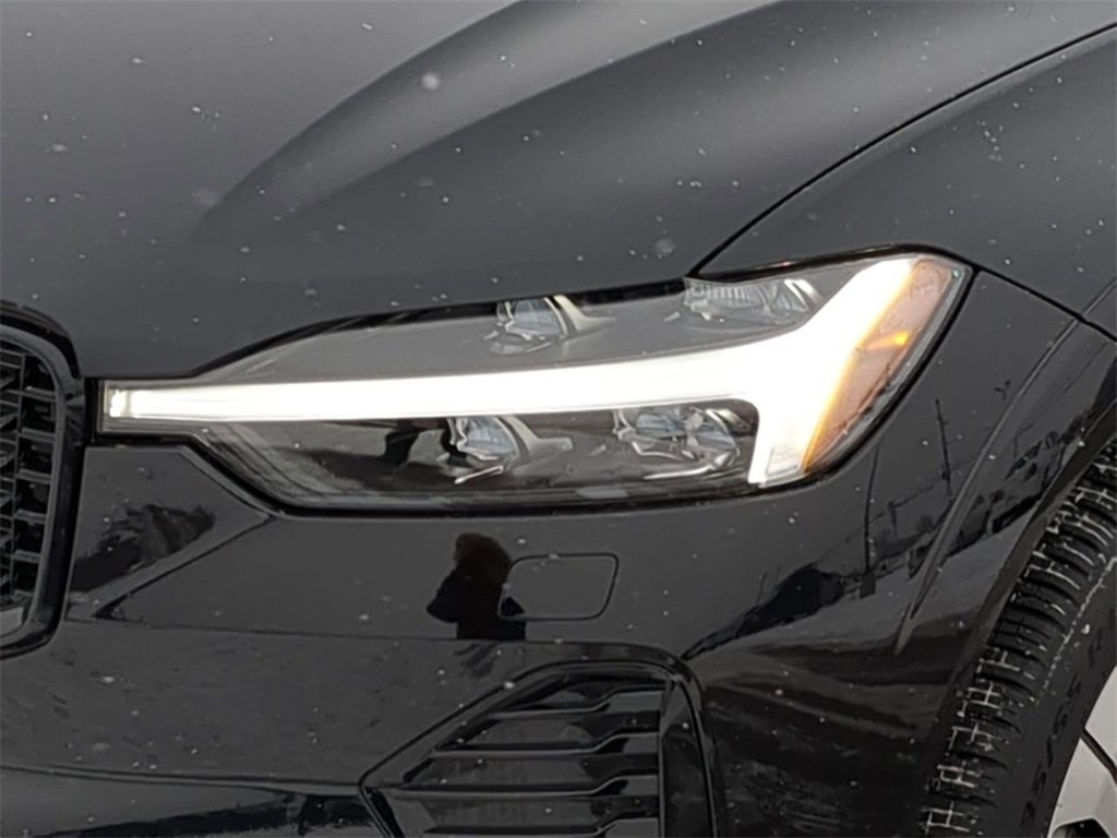 Thumbnail: 2025 Volvo XC60 - 22