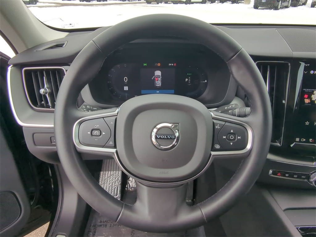 Thumbnail: 2025 Volvo XC60 - 13