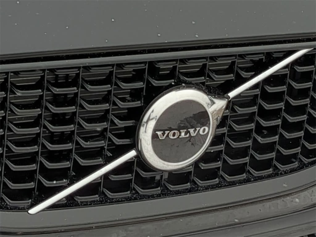 Thumbnail: 2025 Volvo XC60 - 7