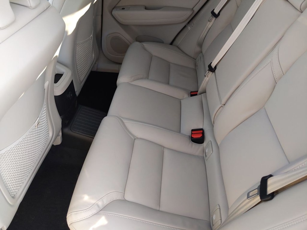 2025 Volvo XC60 T8 Ultimate 13