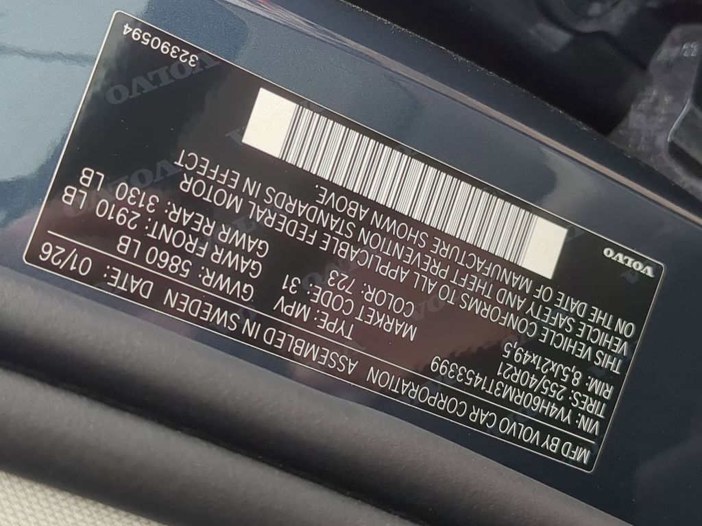 Thumbnail: 2026 Volvo XC60 - 18