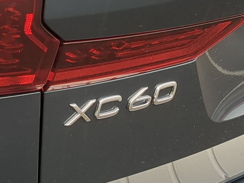 Thumbnail: 2026 Volvo XC60 - 23