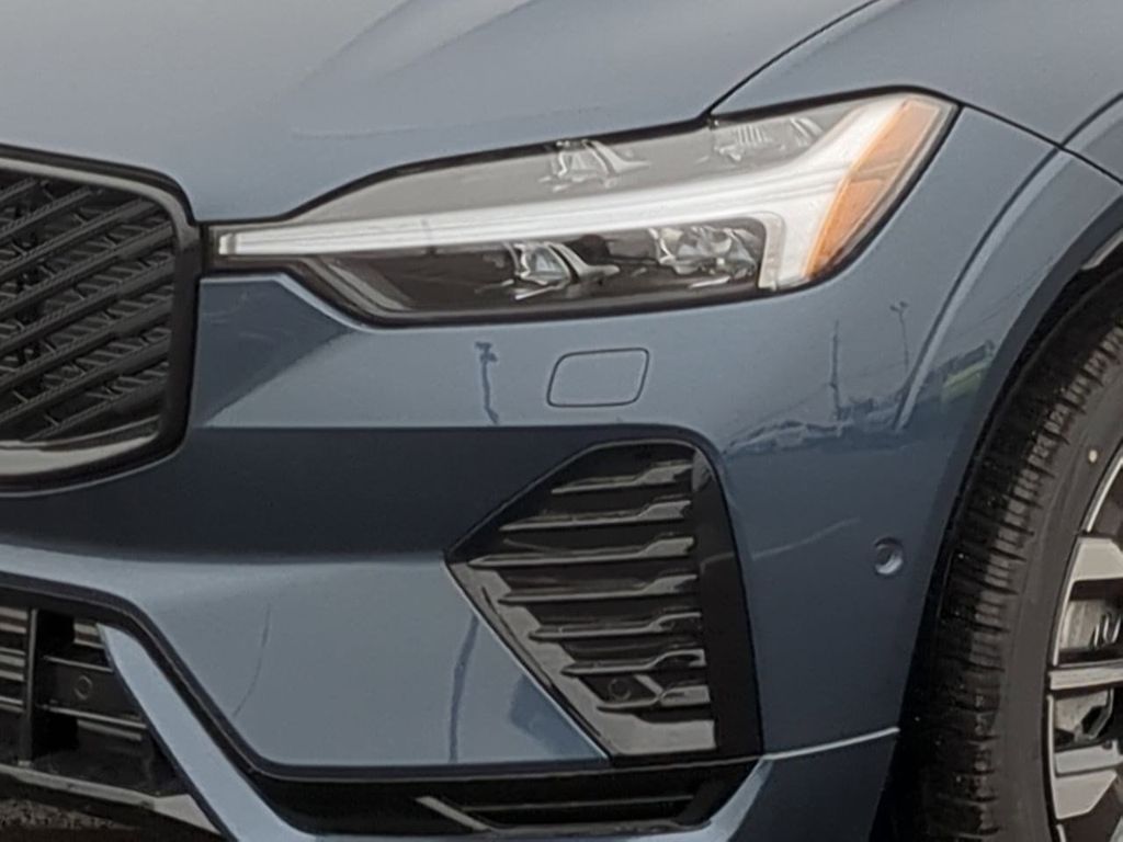 Thumbnail: 2026 Volvo XC60 - 22